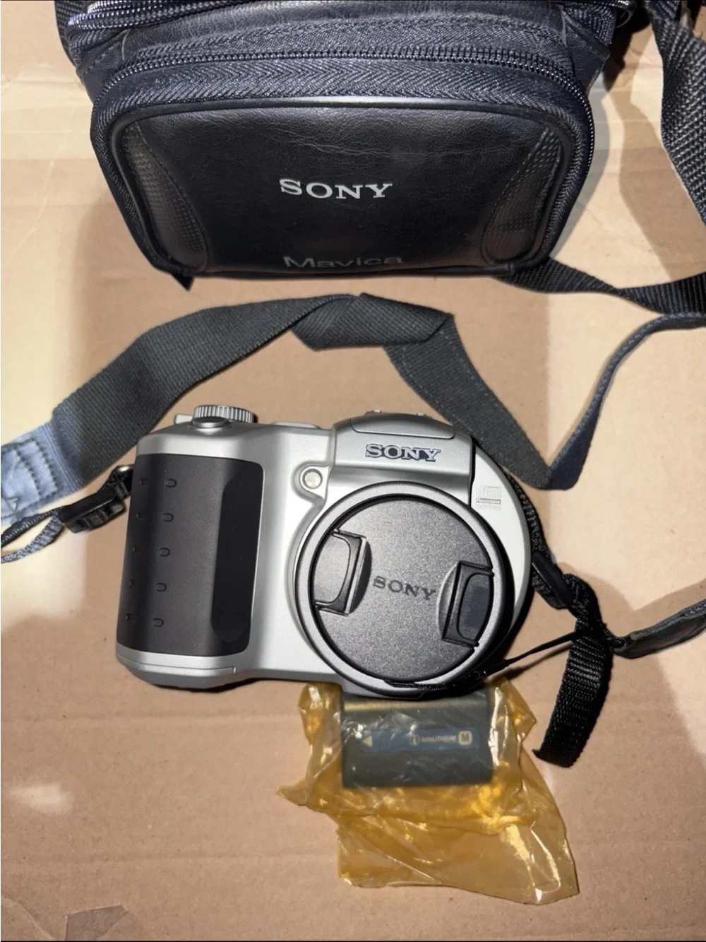 Sony CD Mavica MVC-CD250 2.0mp Digital Camera Tested